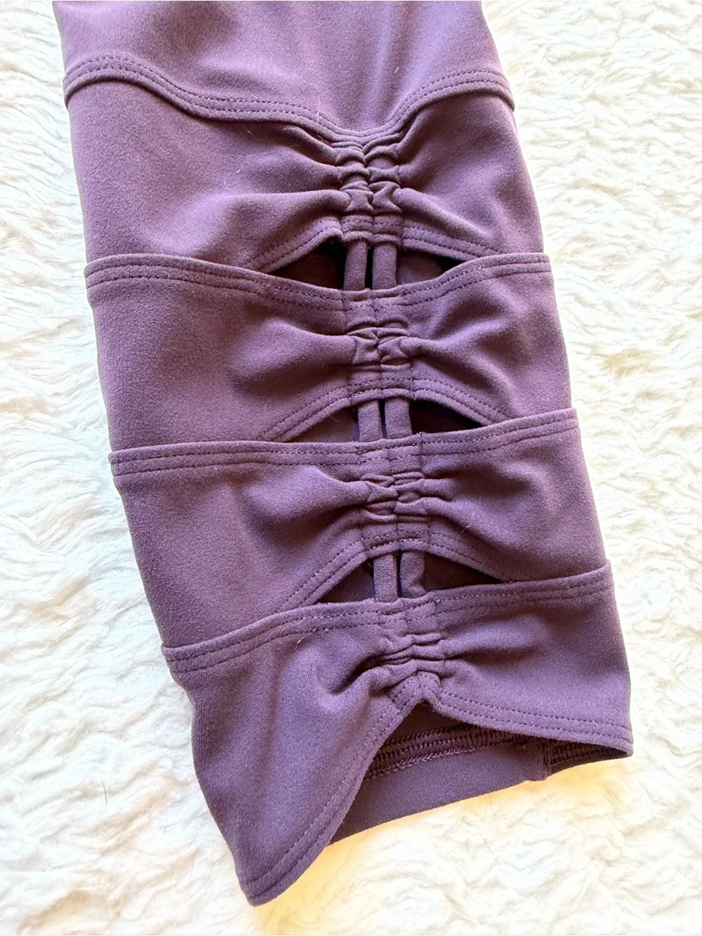 Athleta Salutation Stash Pocket II Cinch 7/8 Tight Plum Large